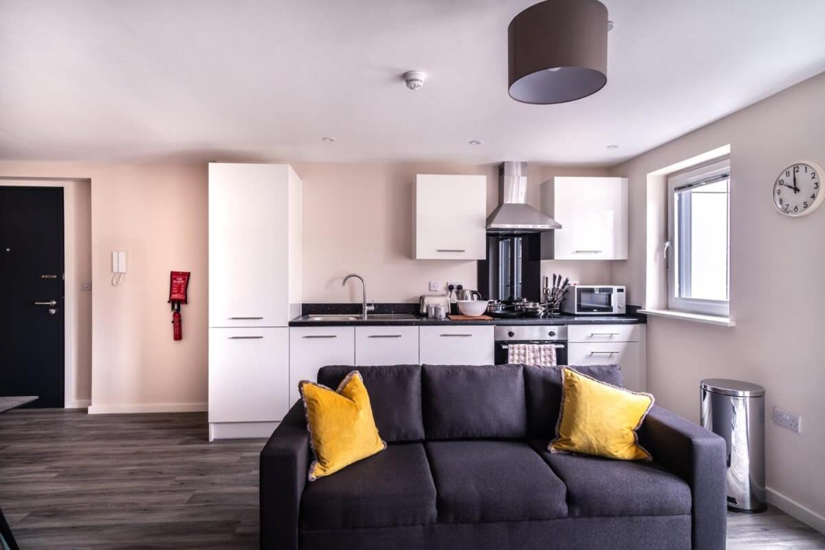 Modern & Spacious 2 Bed Apartment In Манчестер Екстер'єр фото